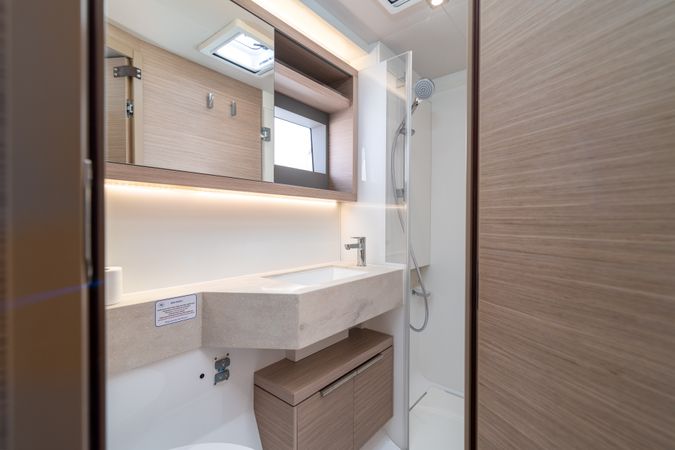 Lagoon 51 | Moonshadow