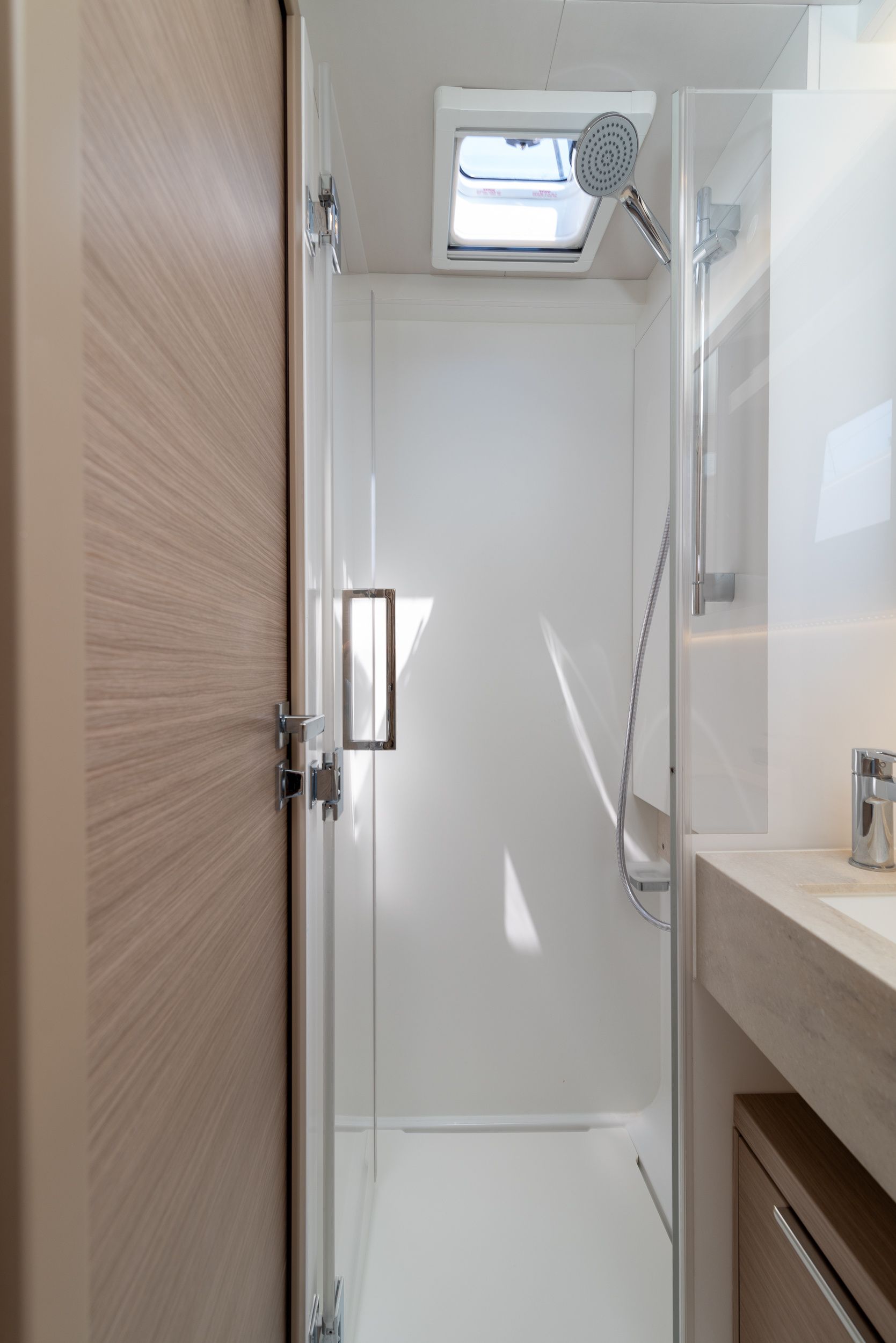 Lagoon 51 | Moonshadow