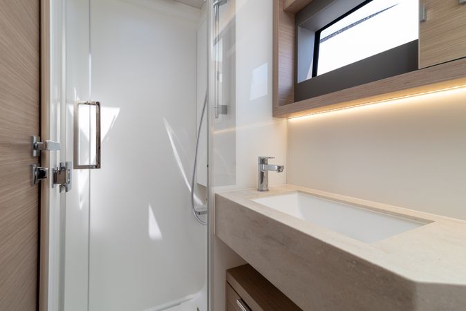 Lagoon 51 | Moonshadow