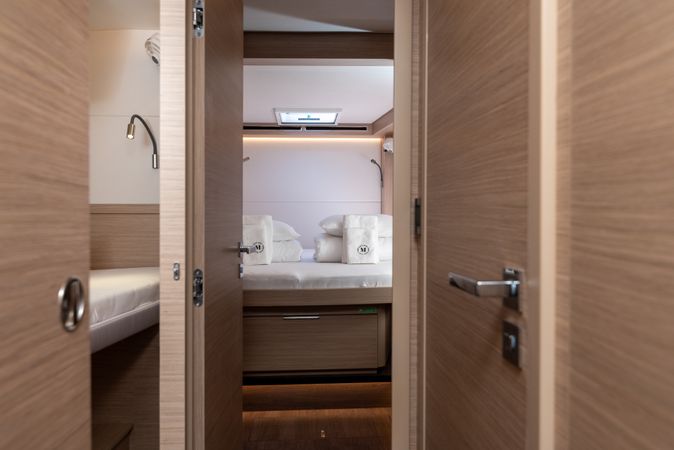 Lagoon 51 | Moonshadow