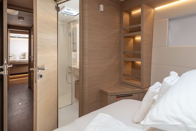 Lagoon 51 | Moonshadow