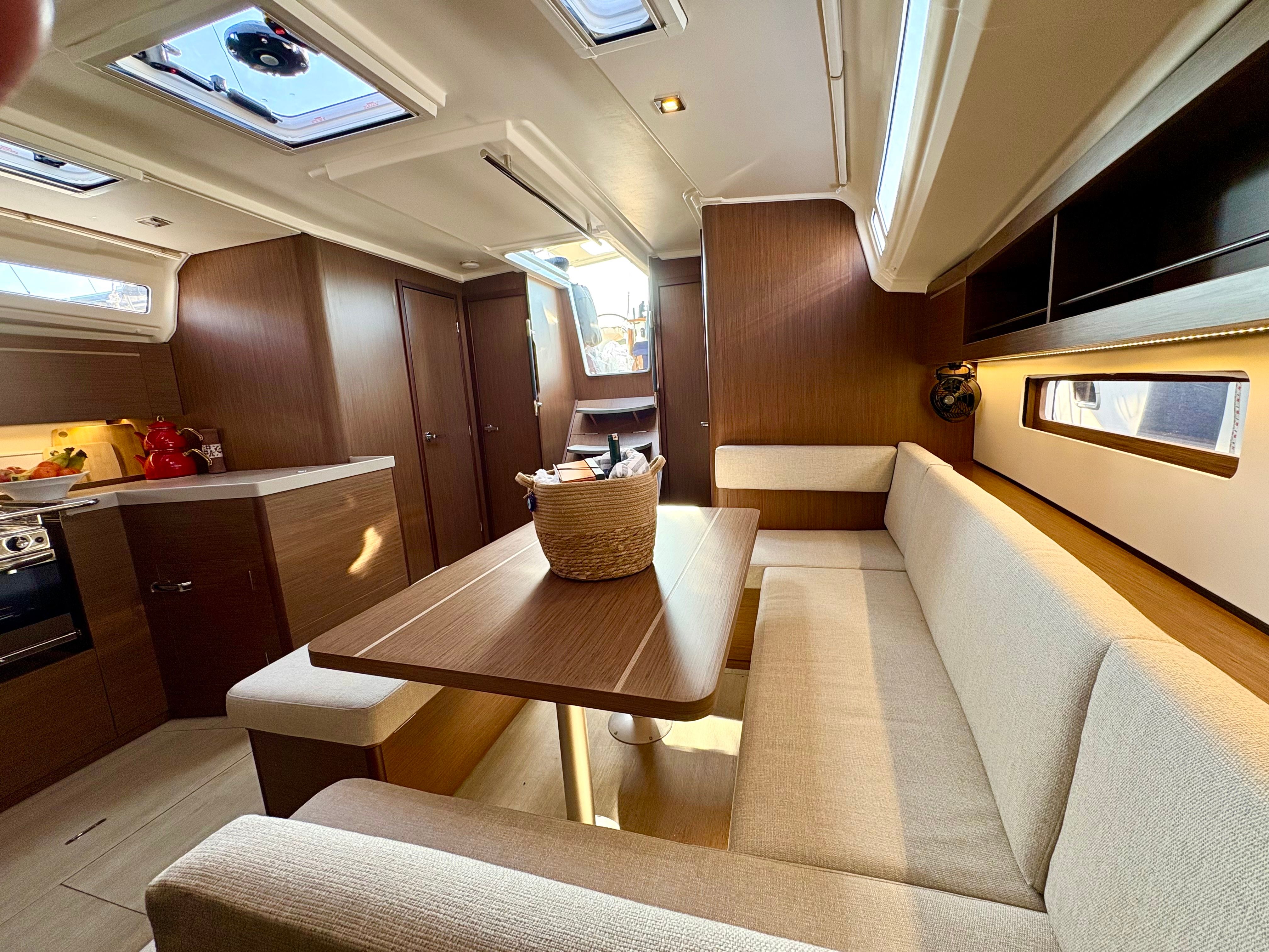 Beneteau Oceanis 40.1 | Bestsennyy