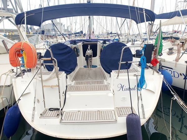 Dufour 385 | Mistral