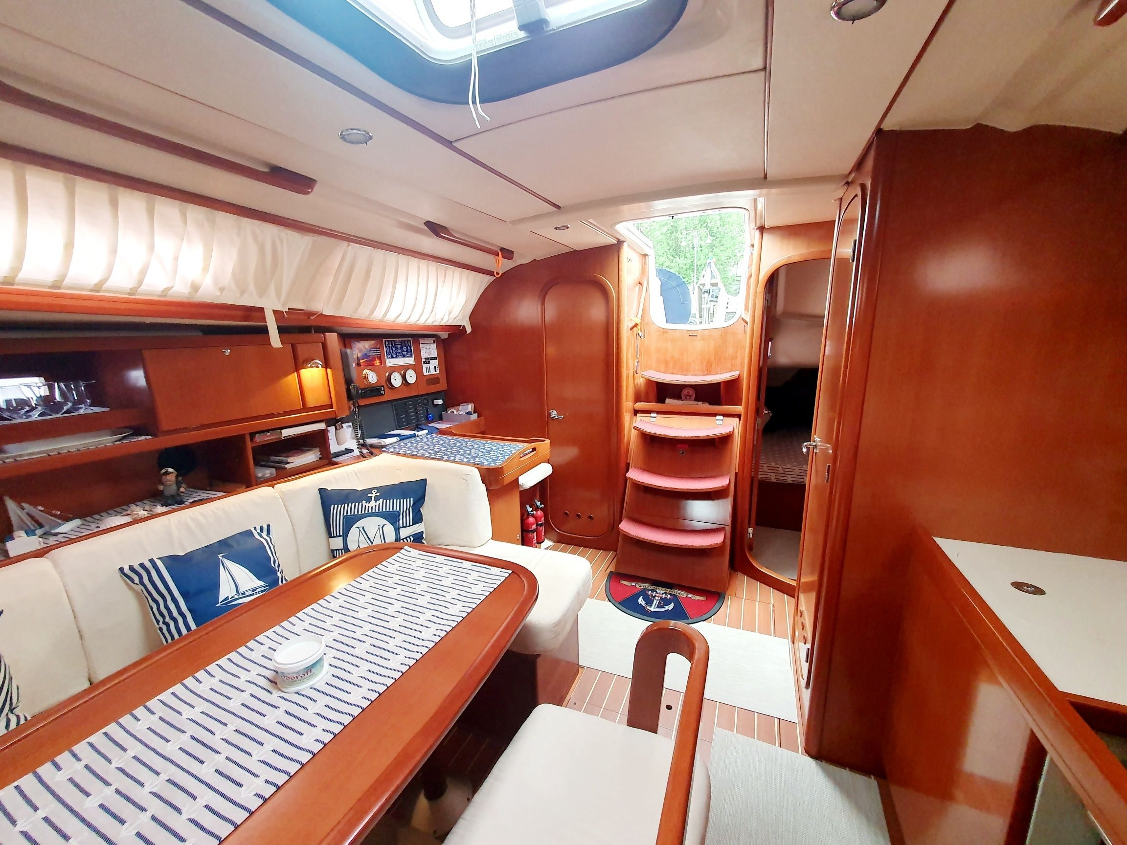 Dufour 385 | Mistral