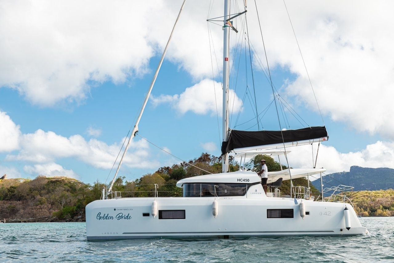 Lagoon 42 | Golden Bride