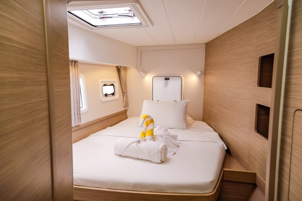 Lagoon 42 | Golden Bride