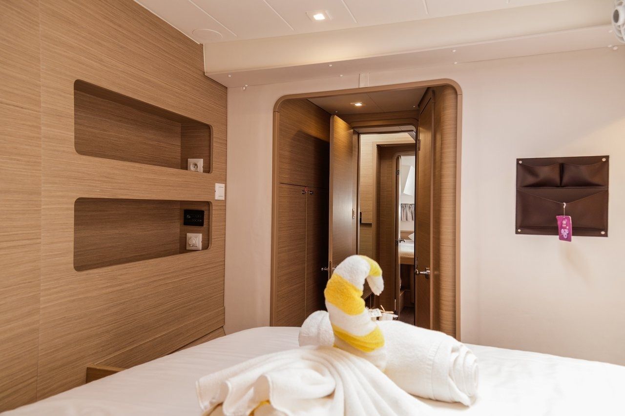 Lagoon 42 | Golden Bride