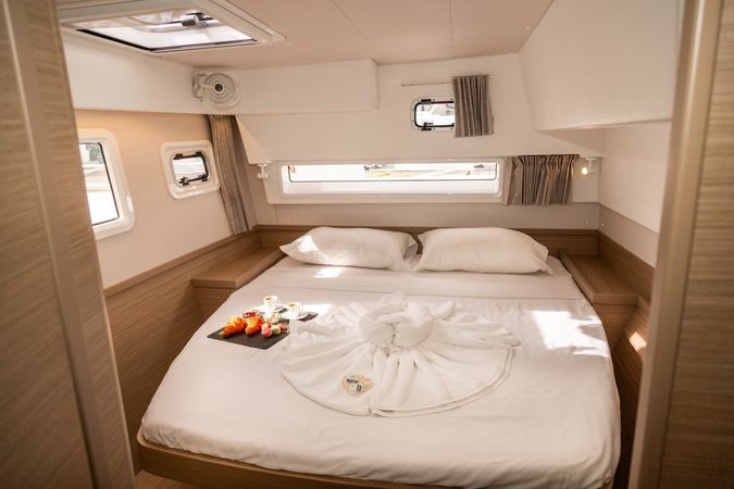 Lagoon 42 | Golden Bride