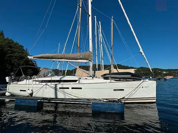 Jeanneau Sun Odyssey 409 | ZikkZakk