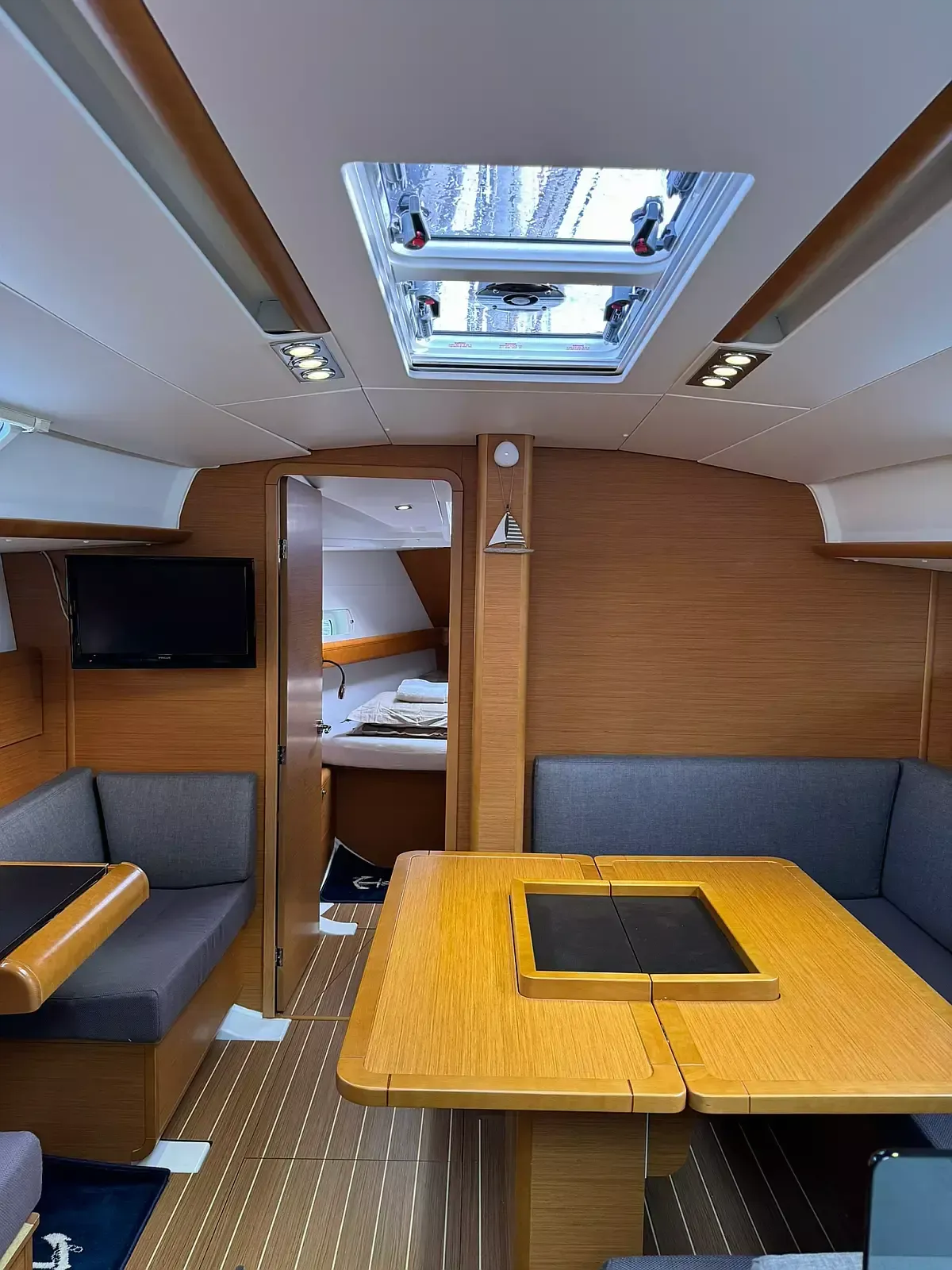 Jeanneau Sun Odyssey 409 | ZikkZakk