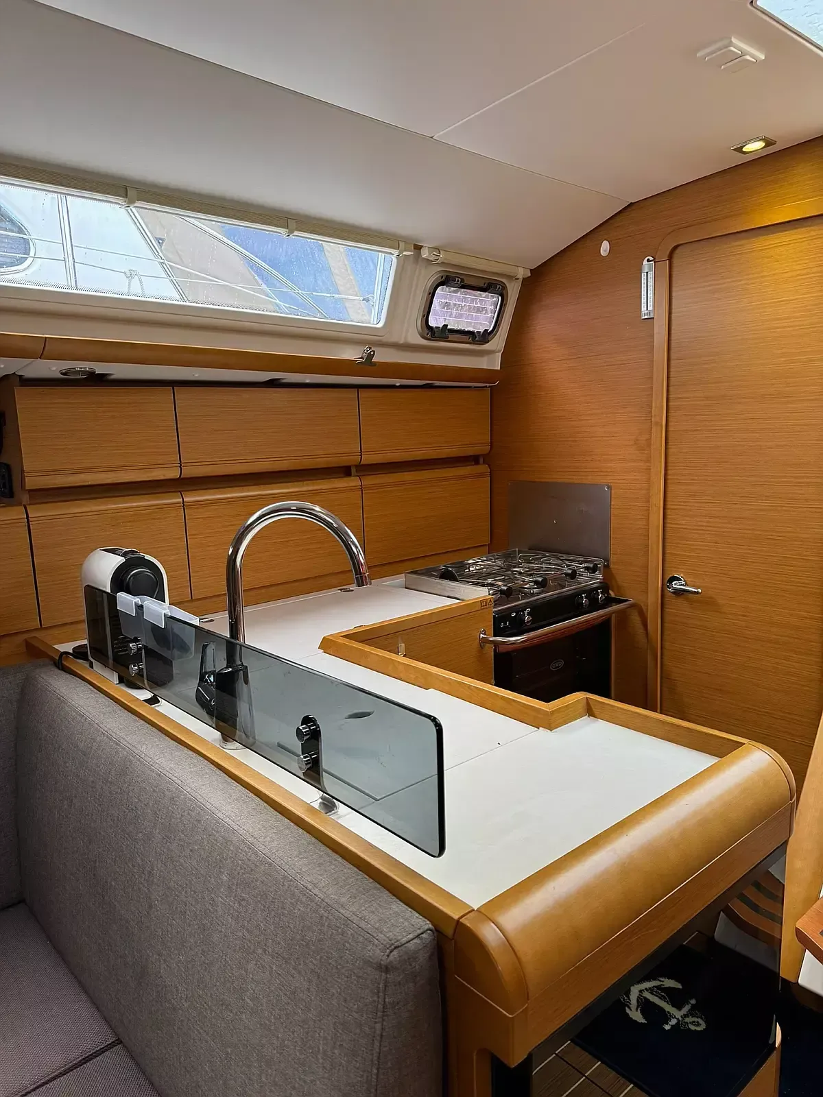 Jeanneau Sun Odyssey 409 | ZikkZakk