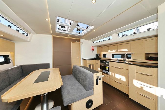 Hanse 510 | Amber