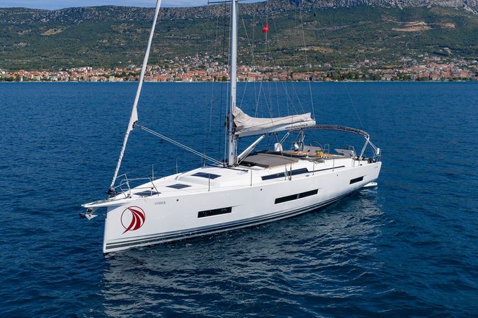Hanse 510 | Amber