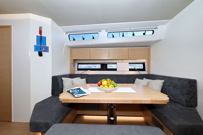 Hanse 510 | Amber