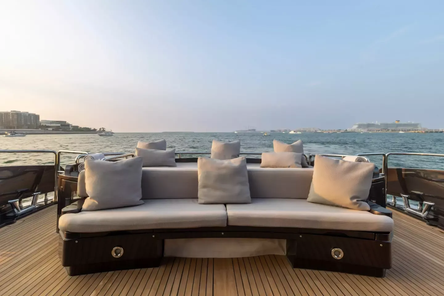 Sunseeker Predator 108 | Eye