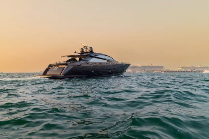 Sunseeker Predator 108 | Eye