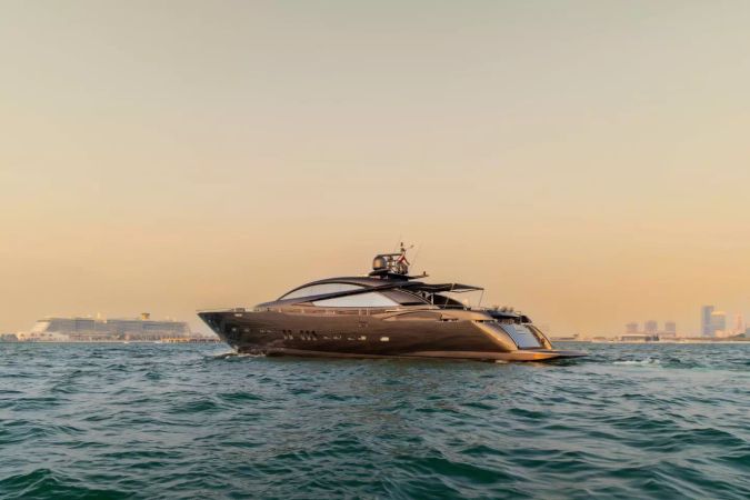 Sunseeker Predator 108 | Eye