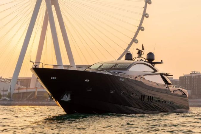 Sunseeker Predator 108 | Eye