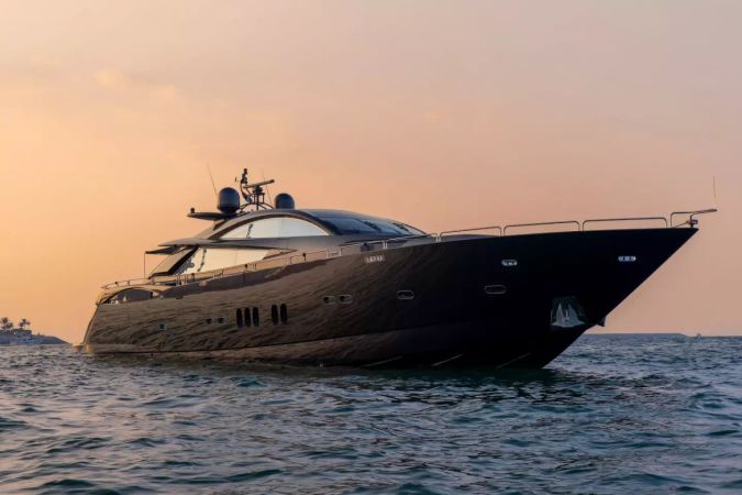 Sunseeker Predator 108 | Eye