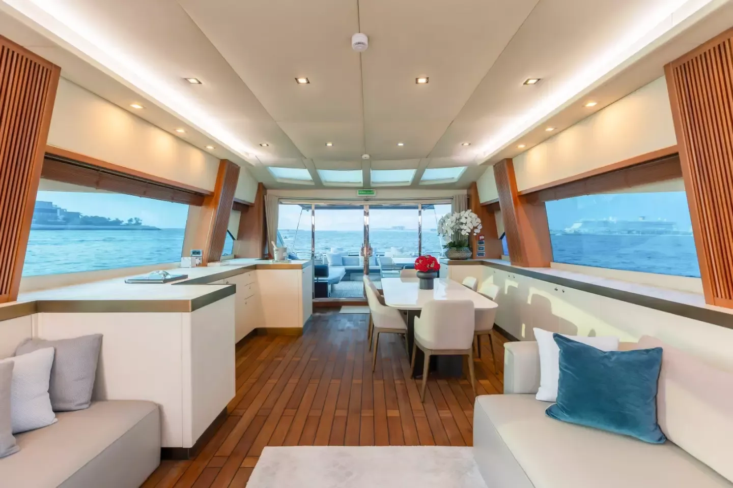 Sunseeker Predator 108 | Eye