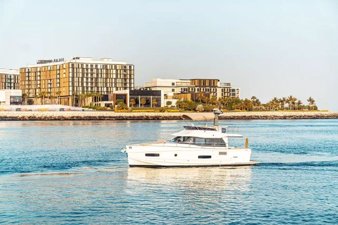 Azimut 43 | Fat Bob