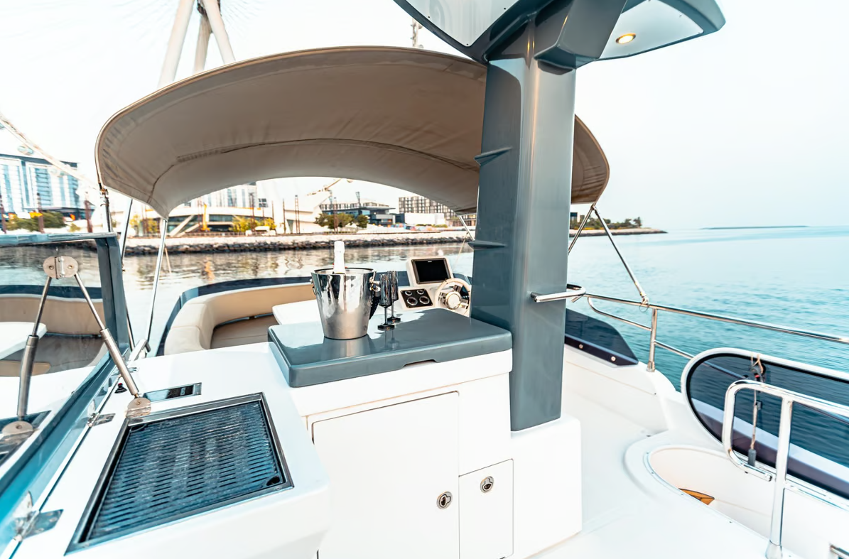 Azimut 43 | Fat Bob