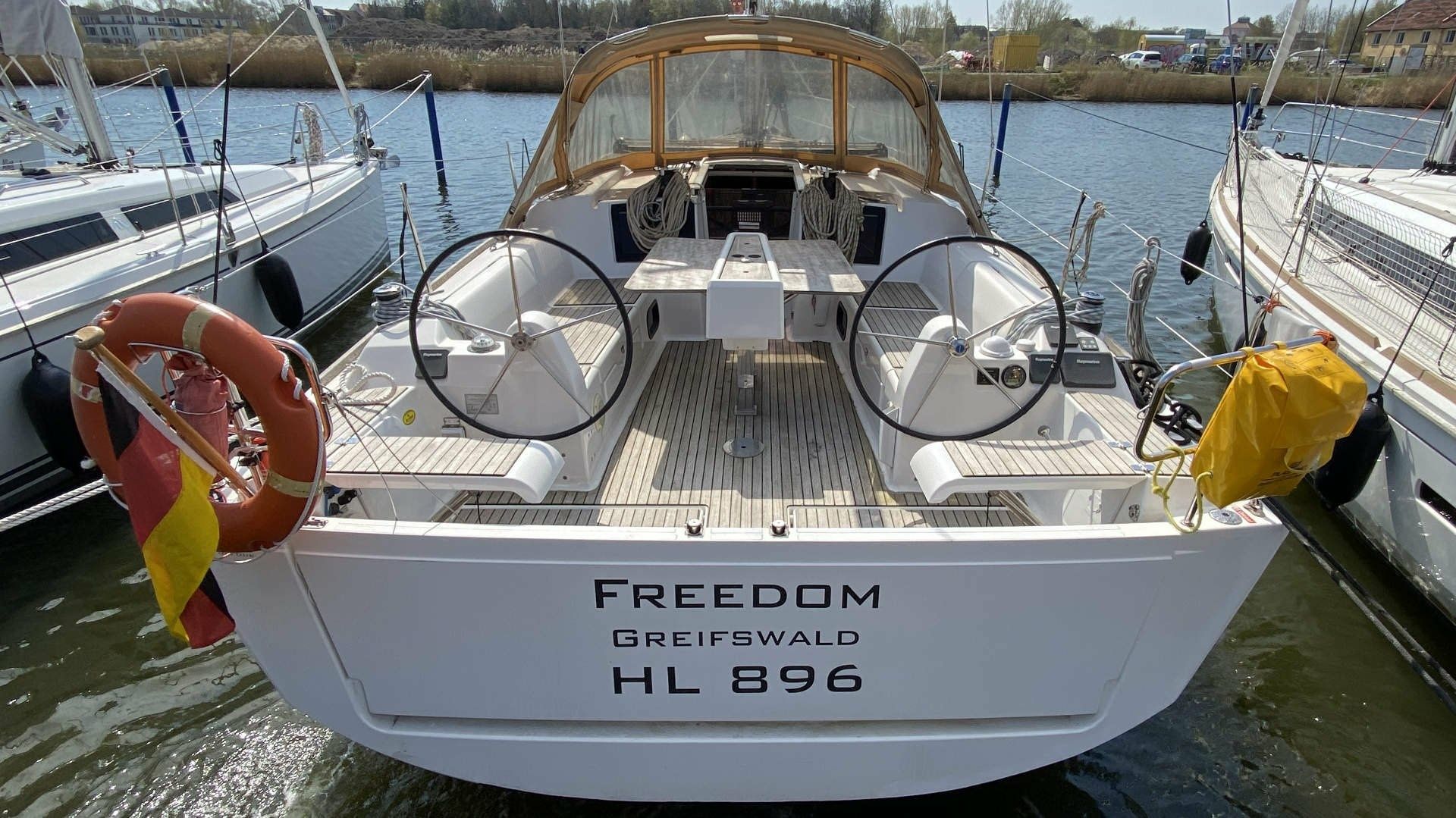Dufour 382 | Freedom