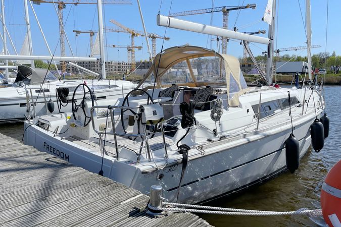 Dufour 382 | Freedom