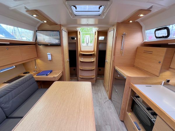 Dufour 382 | Freedom