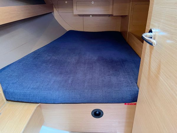 Dufour 382 | Freedom