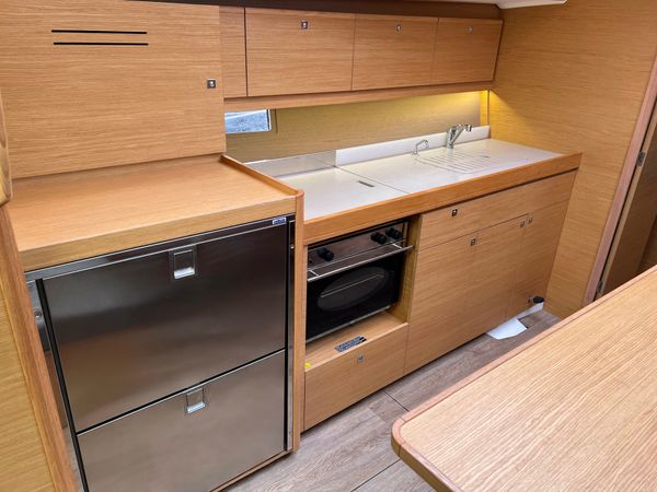 Dufour 382 | Freedom