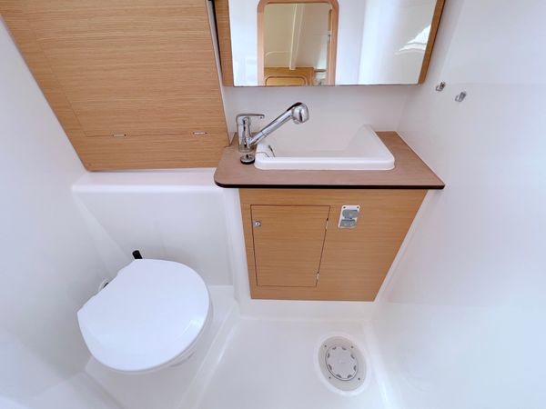 Dufour 382 | Freedom