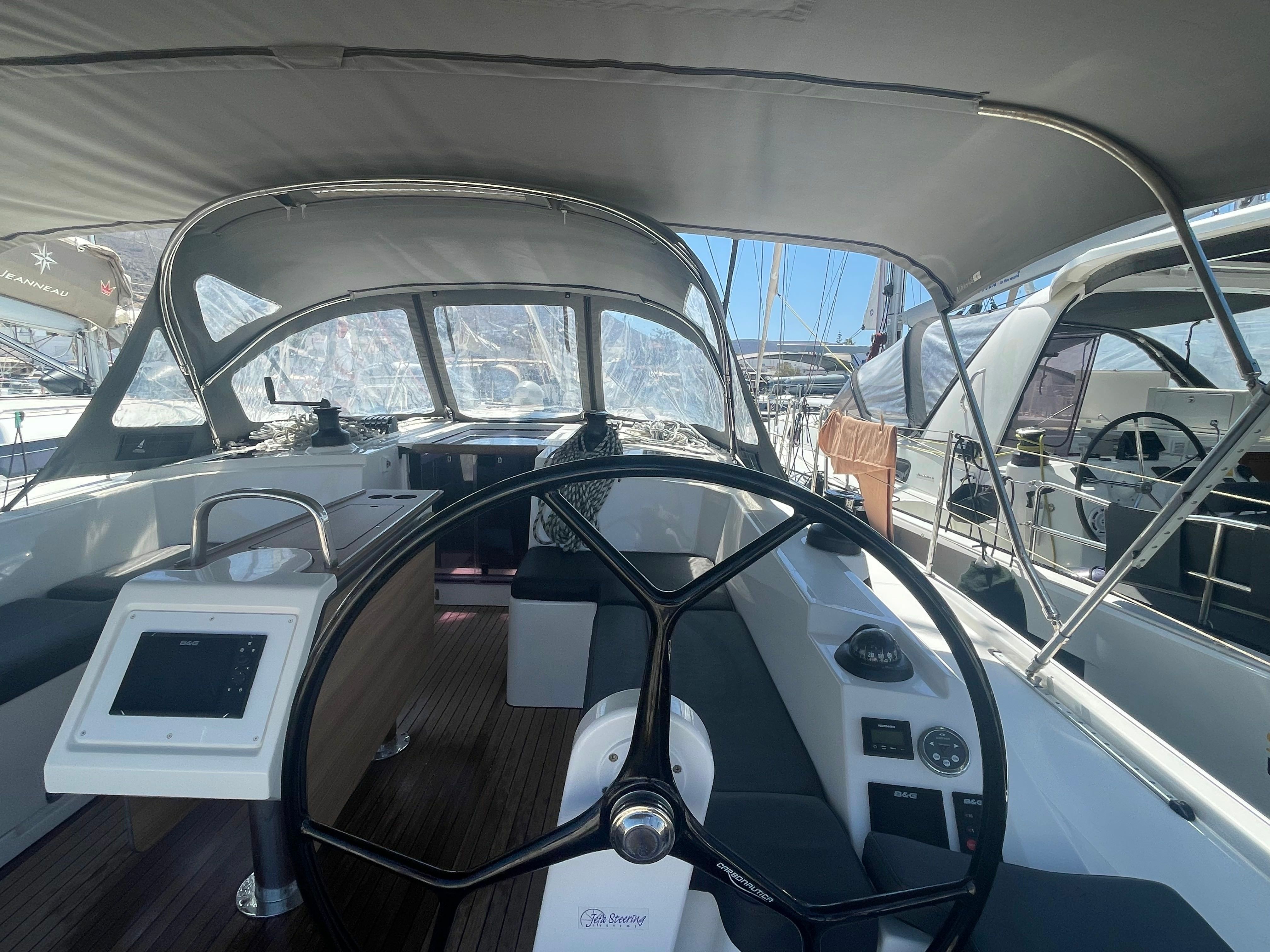 Bavaria C42 | Blackberry