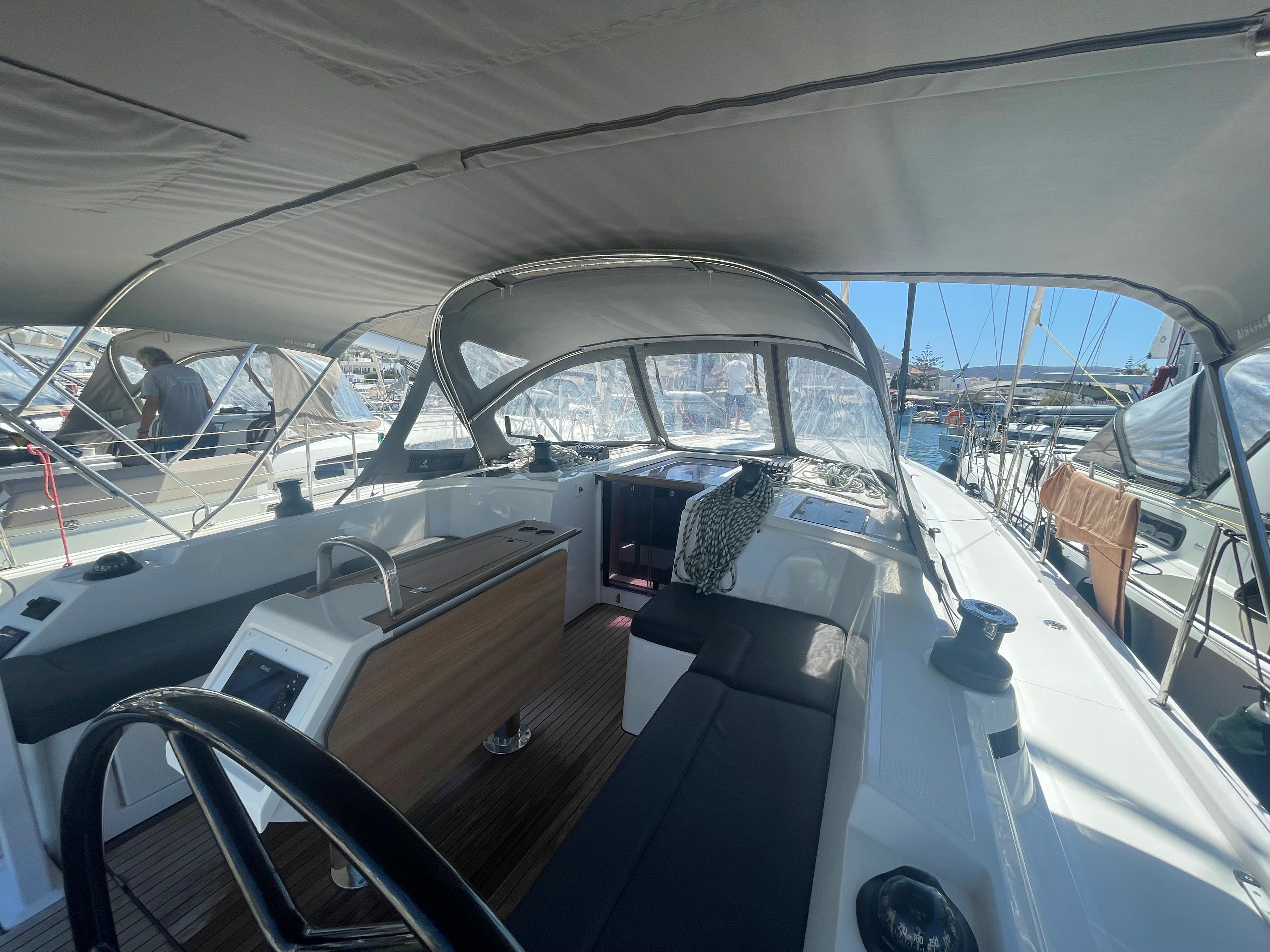 Bavaria C42 | Blackberry