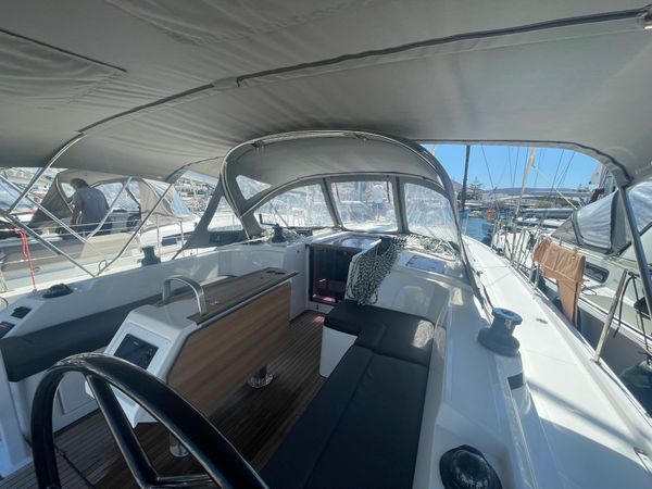 Bavaria C42 | Blackberry