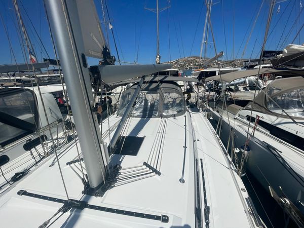 Bavaria C42 | Blackberry