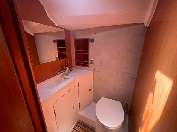 Bavaria C42 | Blackberry