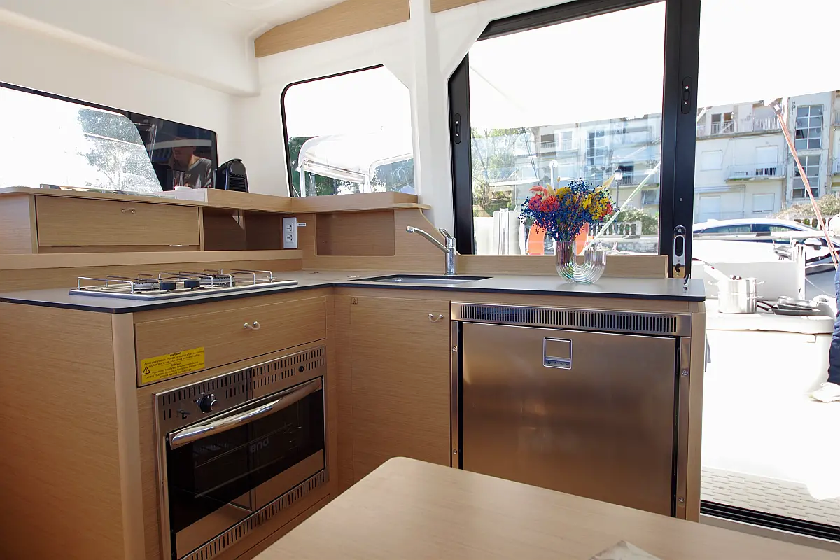 Excess 11 | Hellenic Breeze