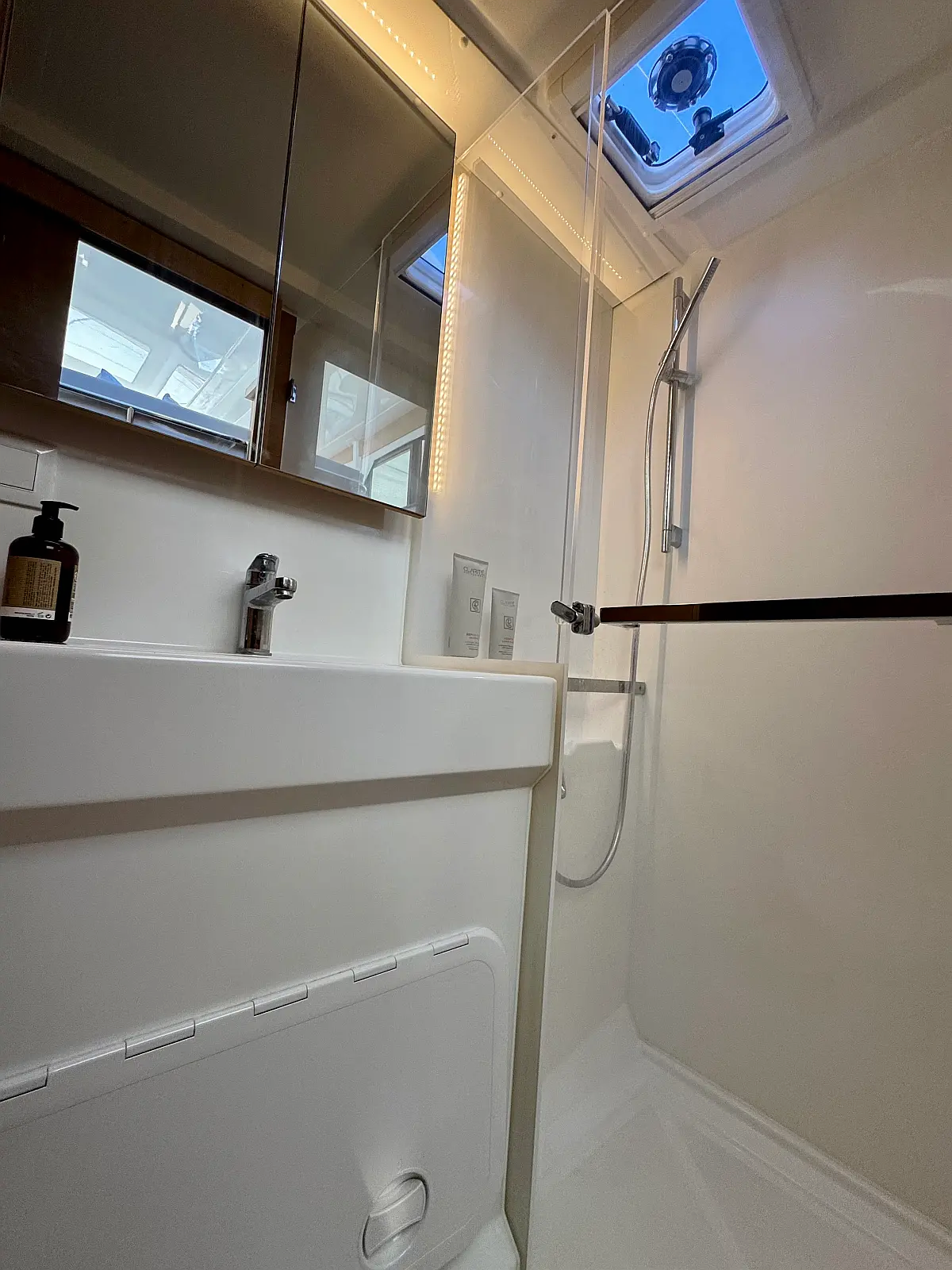 Excess 11 | Hellenic Breeze