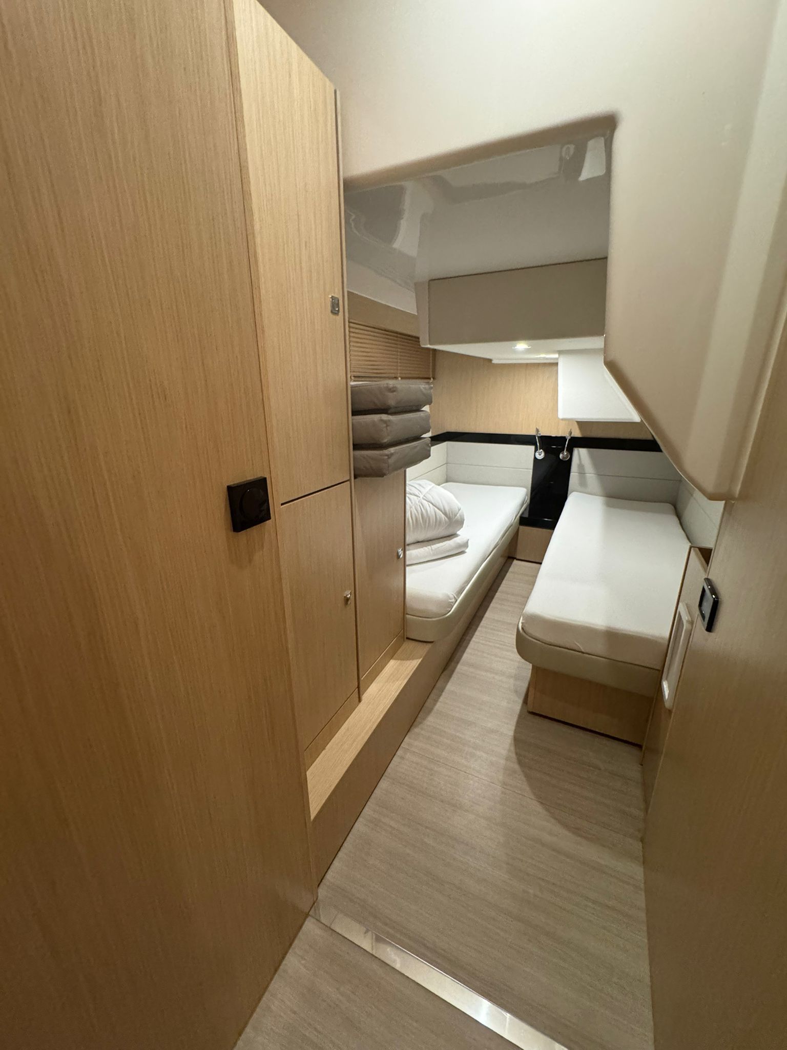 Bavaria Virtess 420 Fly | Lana