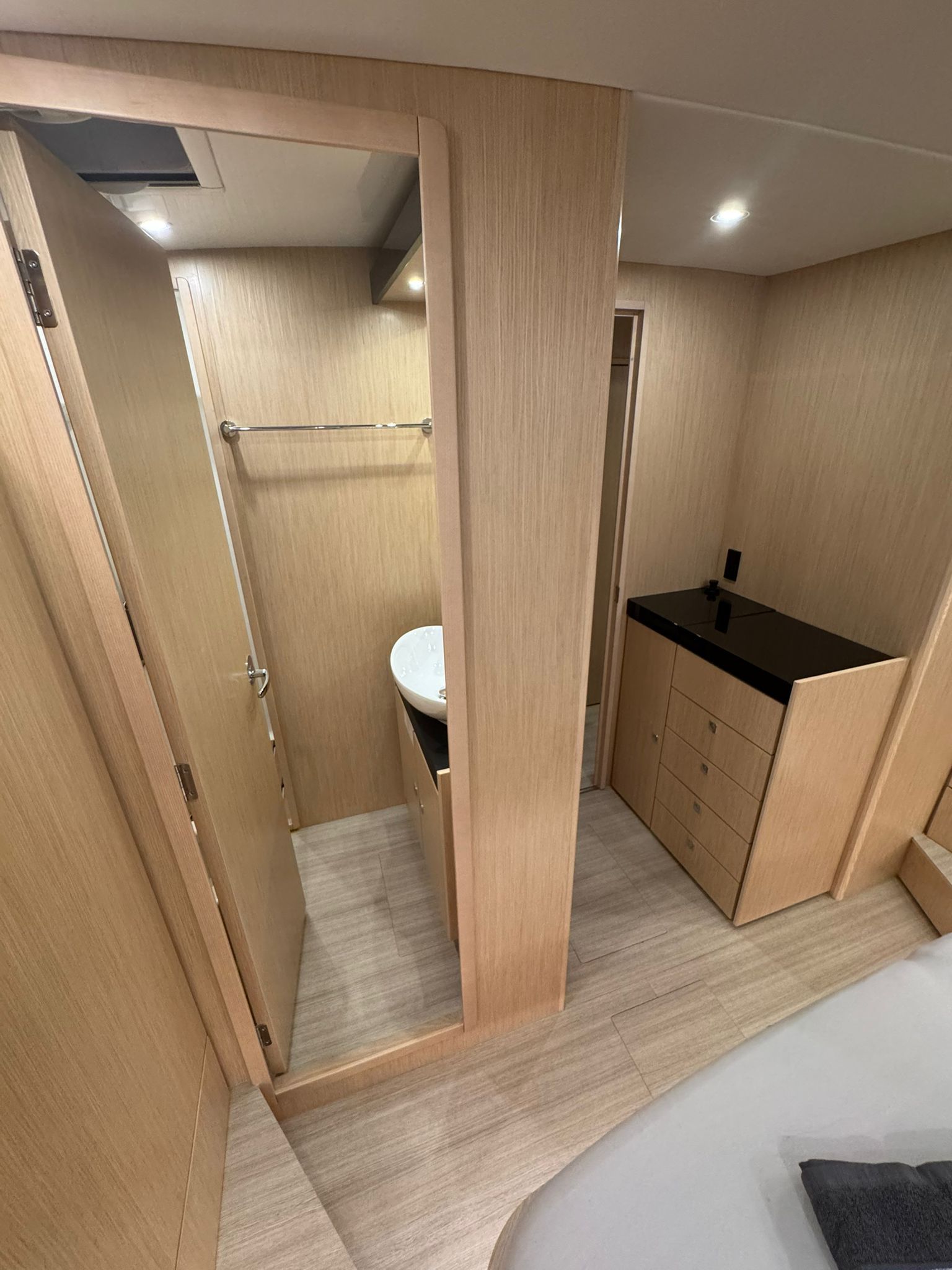 Bavaria Virtess 420 Fly | Lana