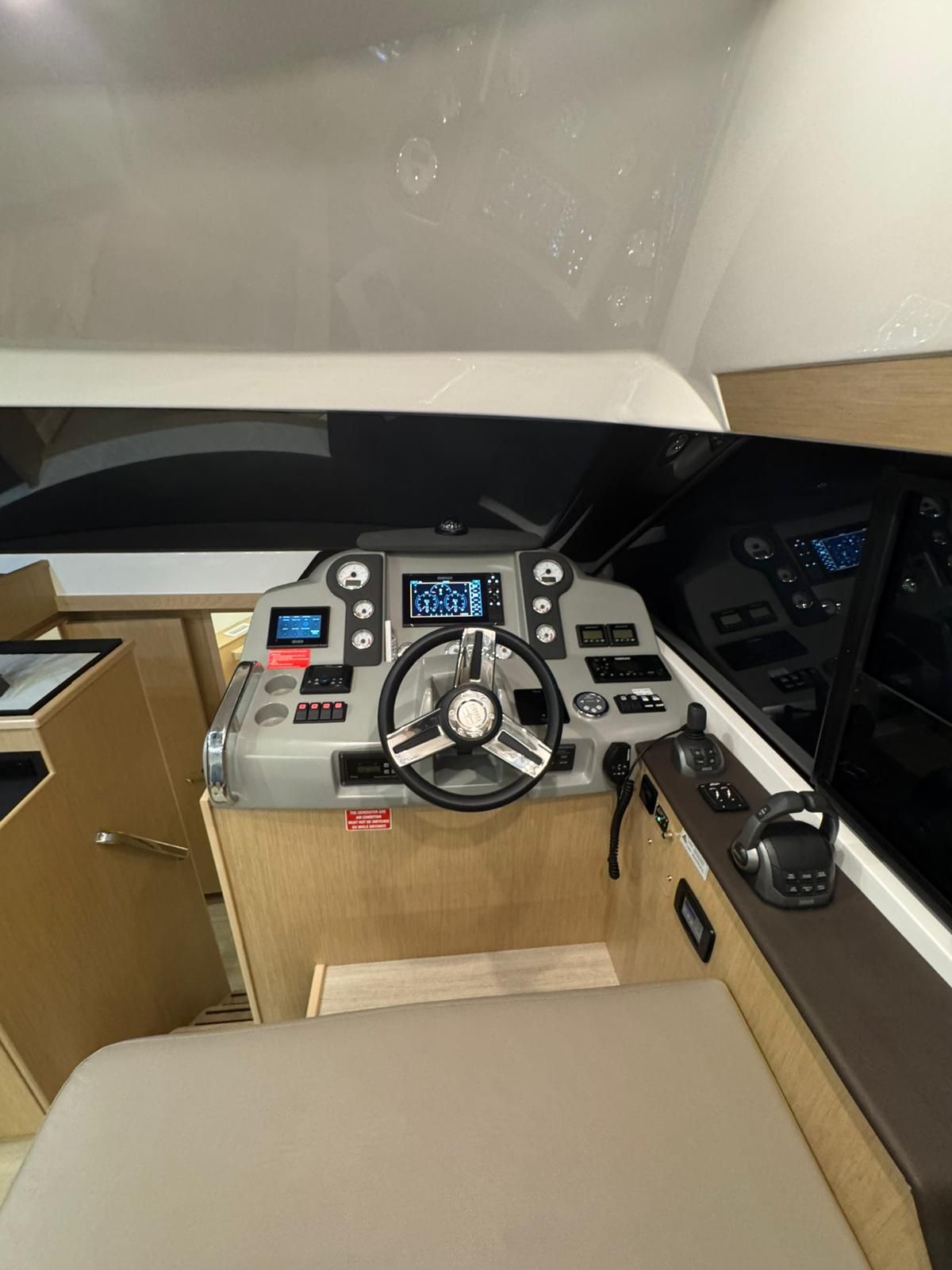 Bavaria Virtess 420 Fly | Lana