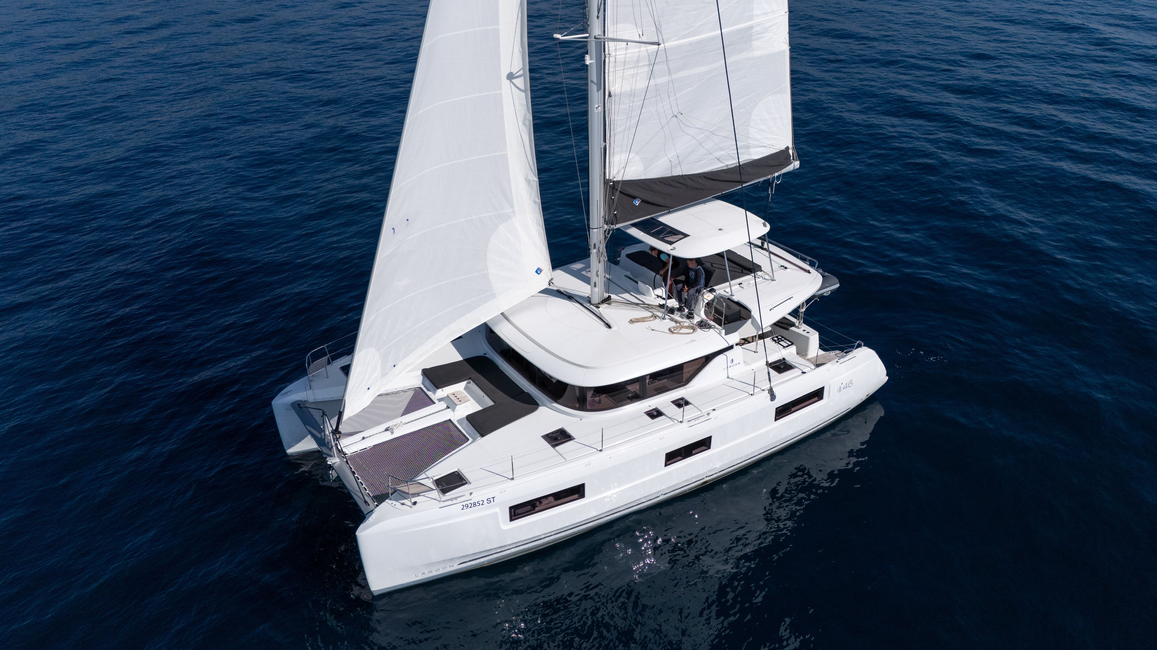 Lagoon 46 | Aura