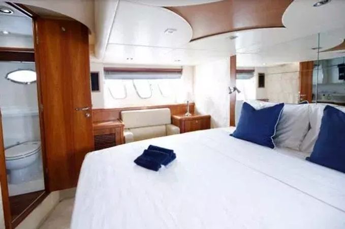Sunseeker 64 | Julia
