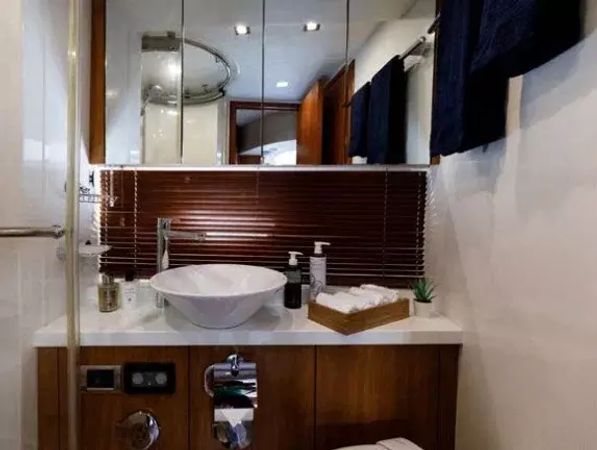 Sunseeker 64 | Julia