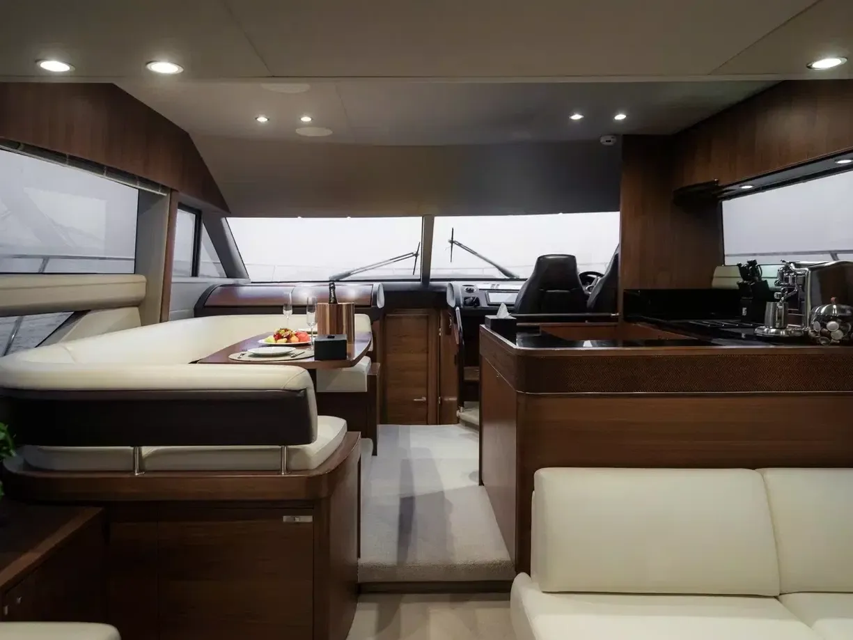 Princess 56 | Loop