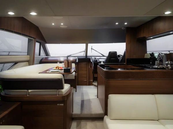 Princess 56 | Loop