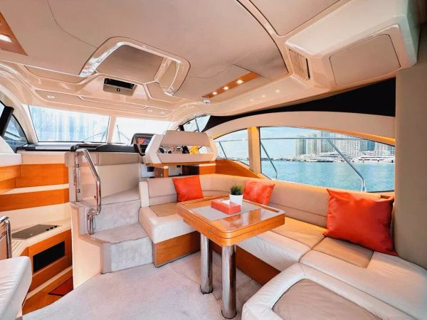 Azimut 45 | Sky