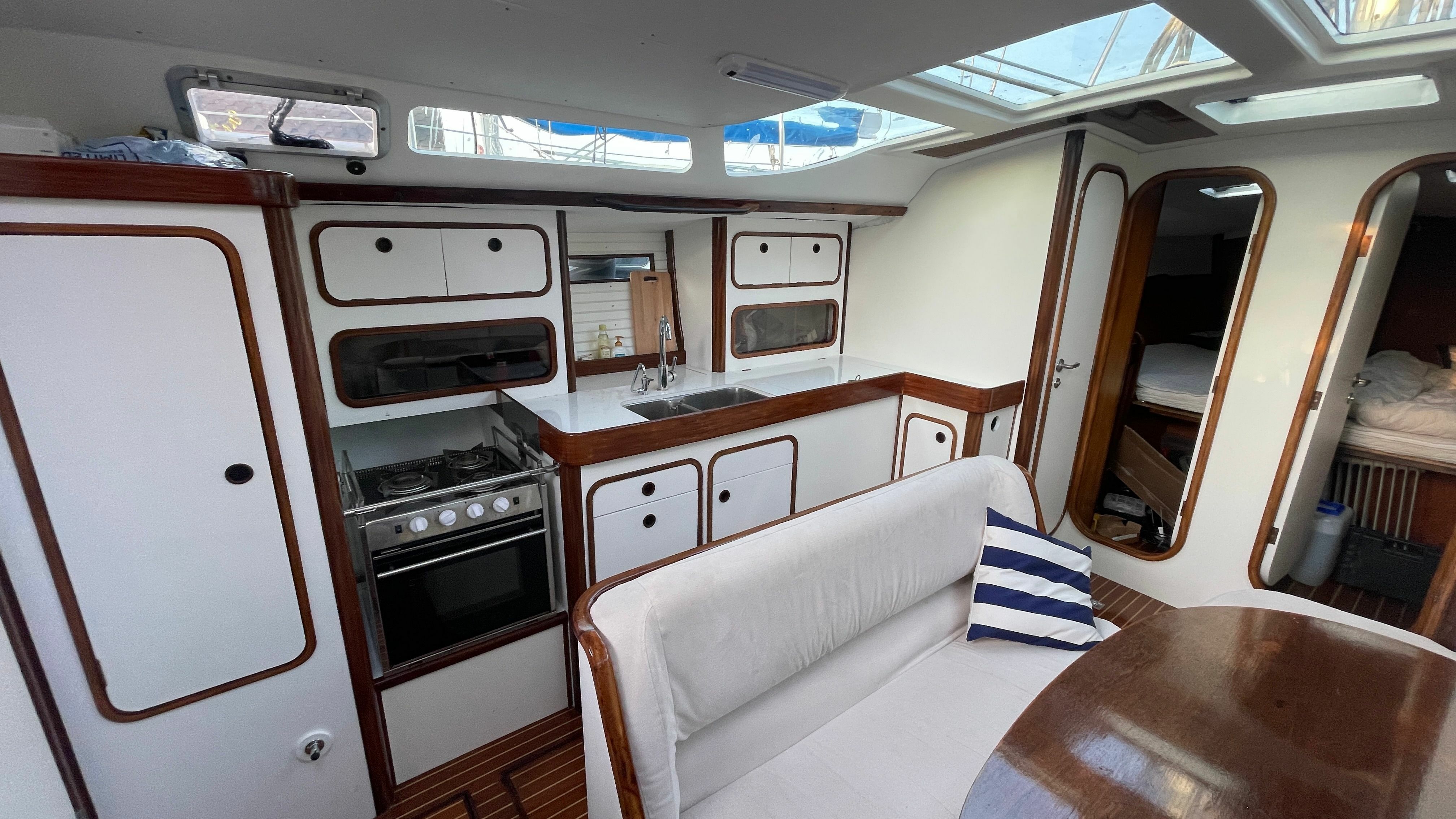 Beneteau Oceanis 430 | Phoenix