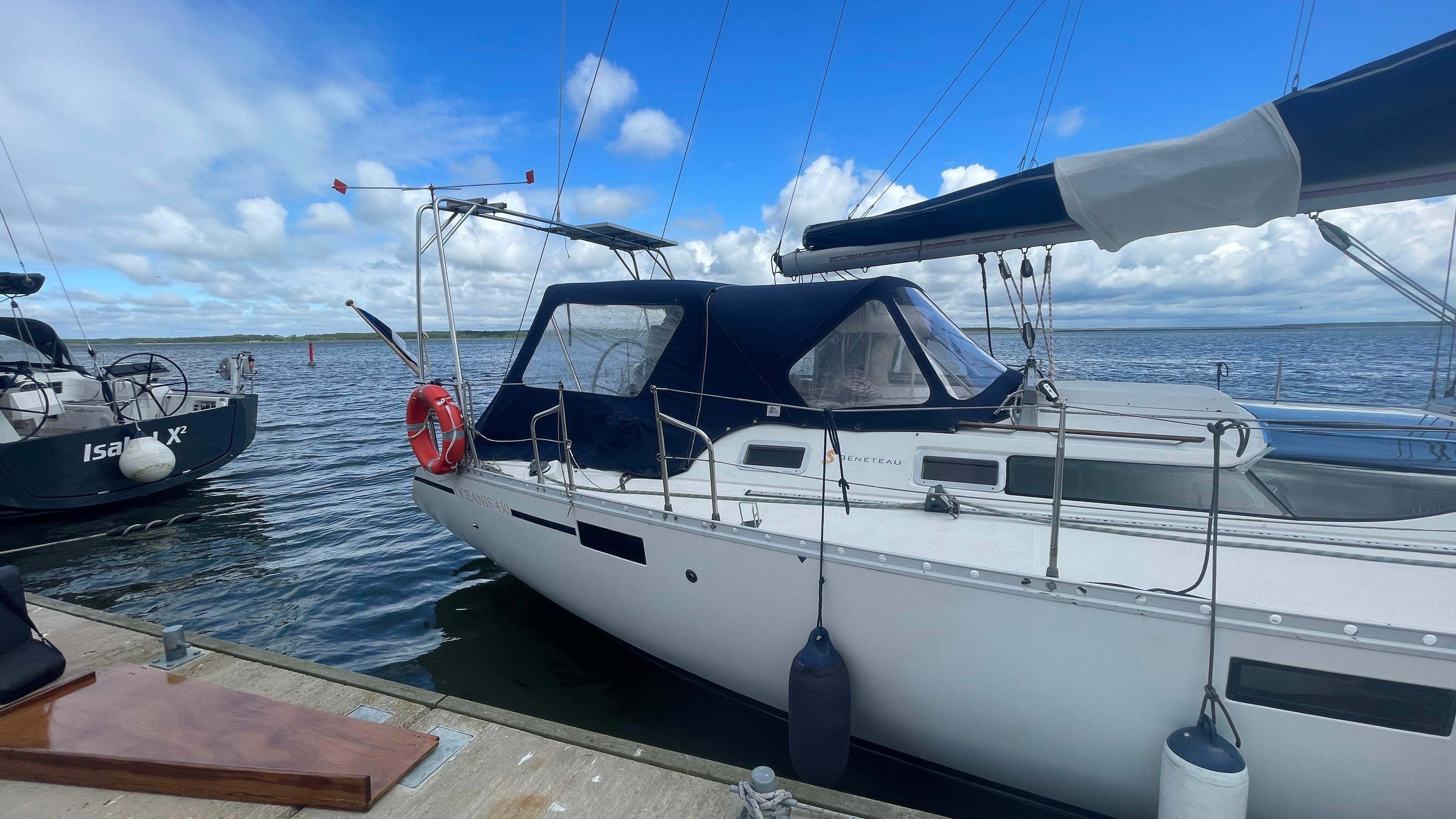 Beneteau Oceanis 430 | Phoenix